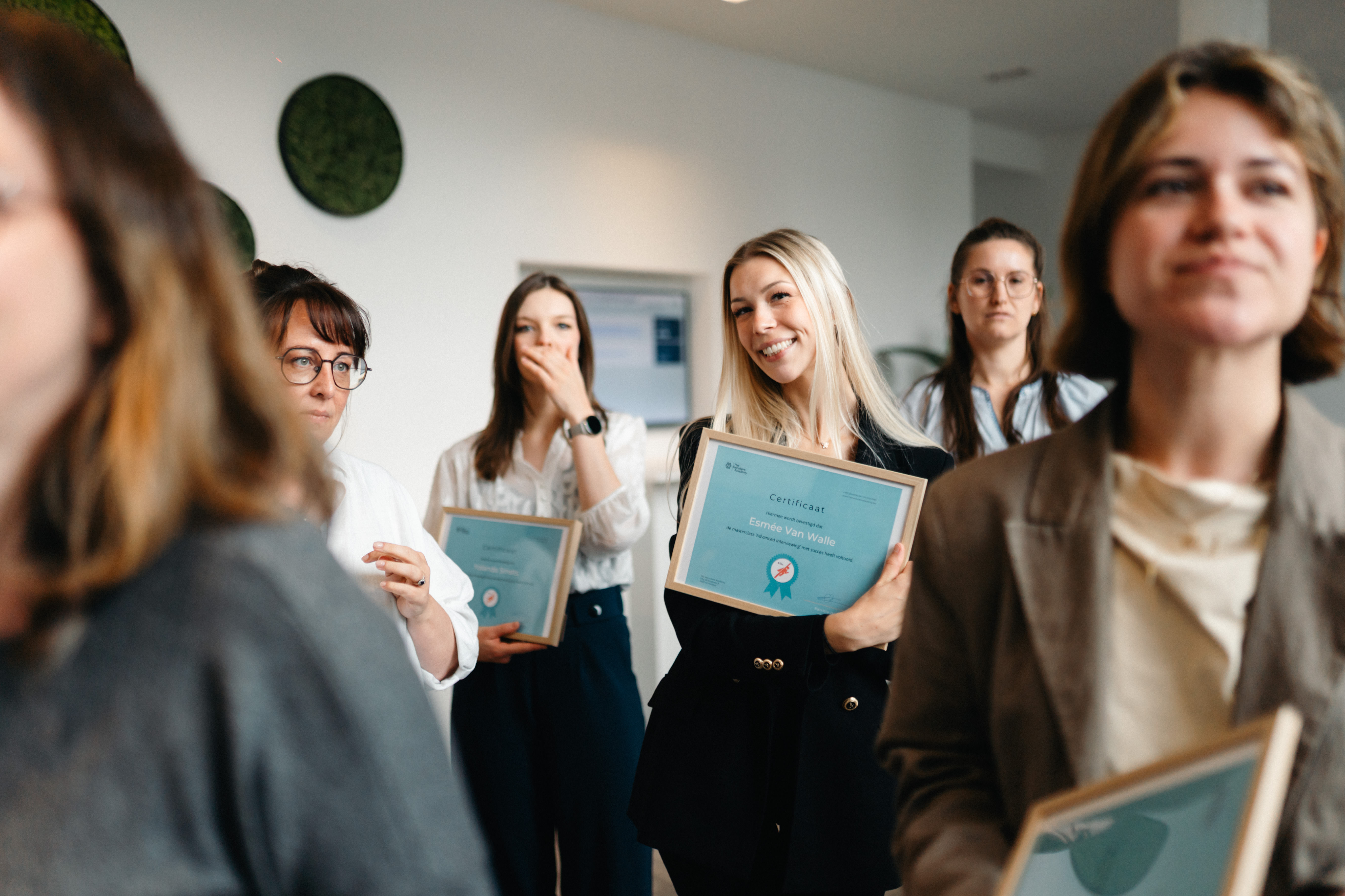 Deelnemers met hun certificaat